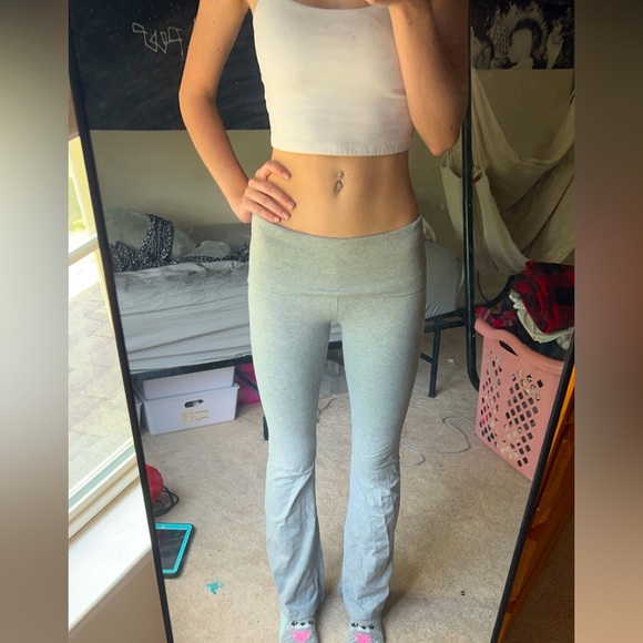 PINK Victoria's Secret Pants - small light grey victoria’s secret (PINK) flare leggings